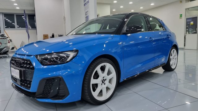 AUDI A1 Blu pastello