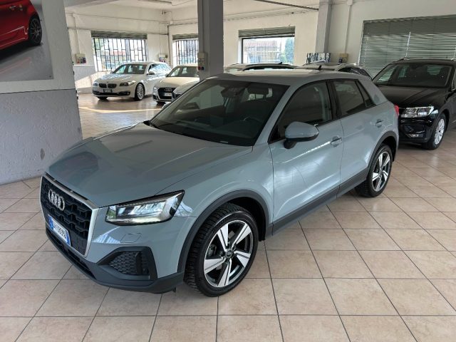 AUDI Q2 Grigio pastello