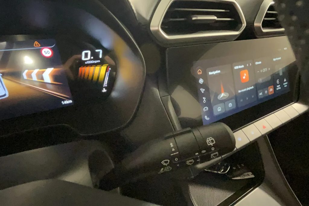 MG ZS 1.5 Standard - 6