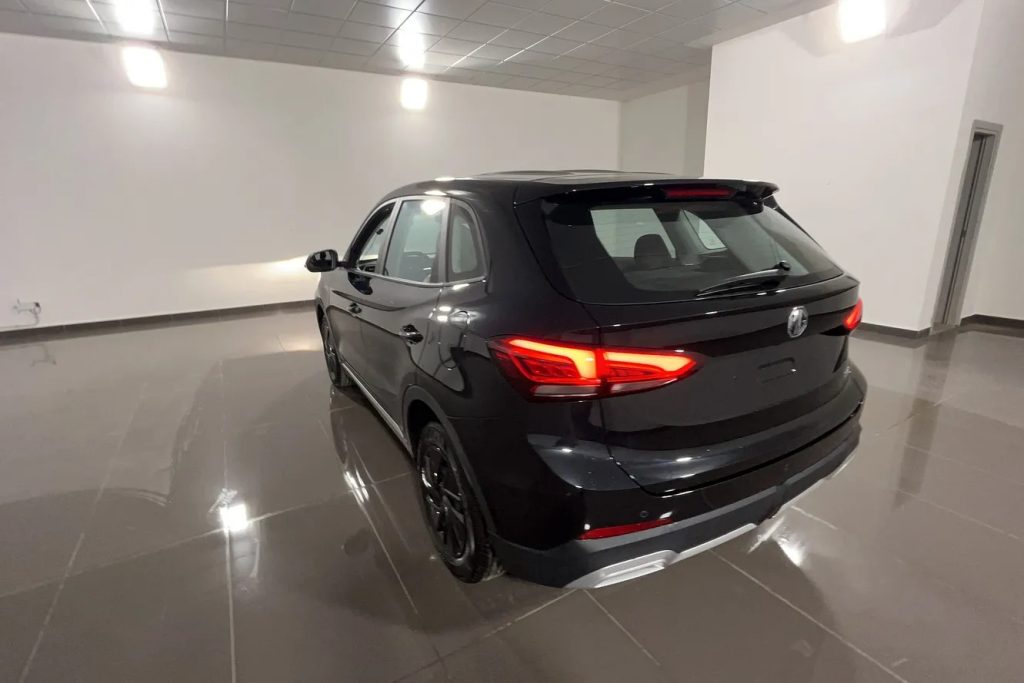 MG ZS 1.5 Standard - 10