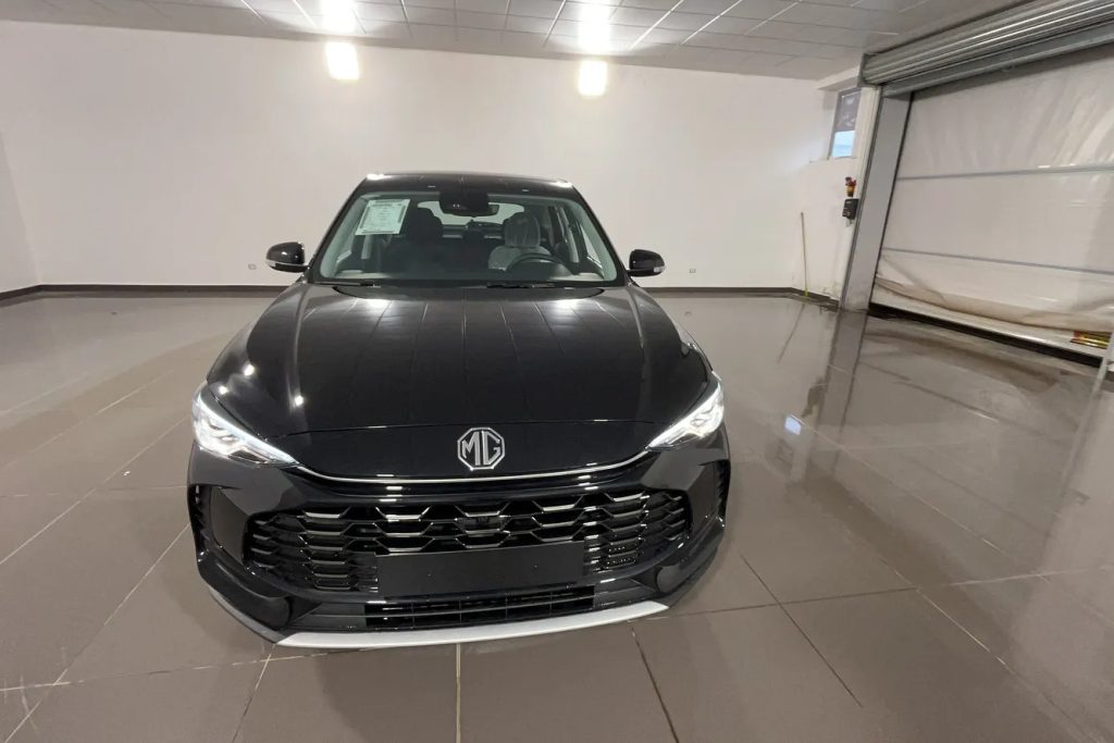 MG ZS 1.5 Standard - 12