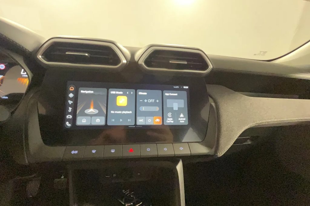 MG ZS 1.5 Standard - 18