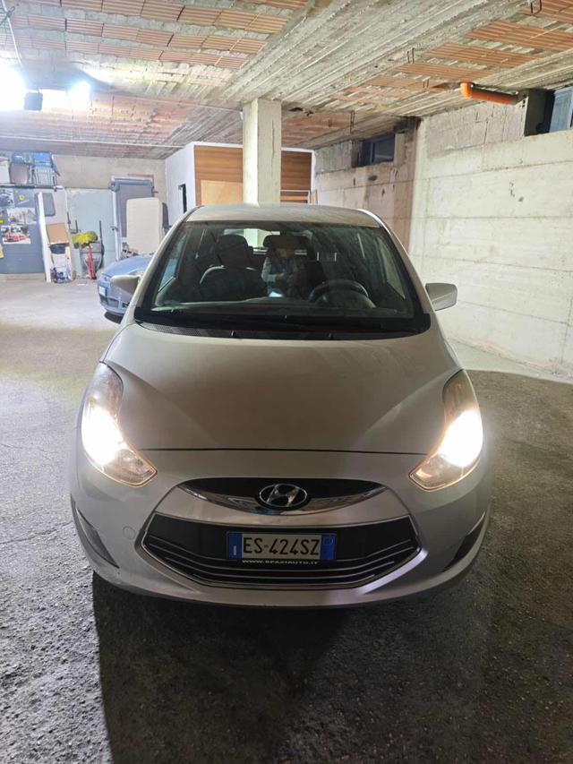 HYUNDAI iX20 Grigio pastello