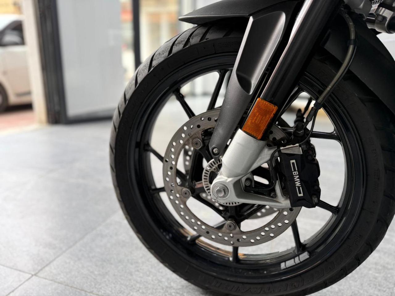 BMW R 1250 GS TRIPLE BLACK - 40