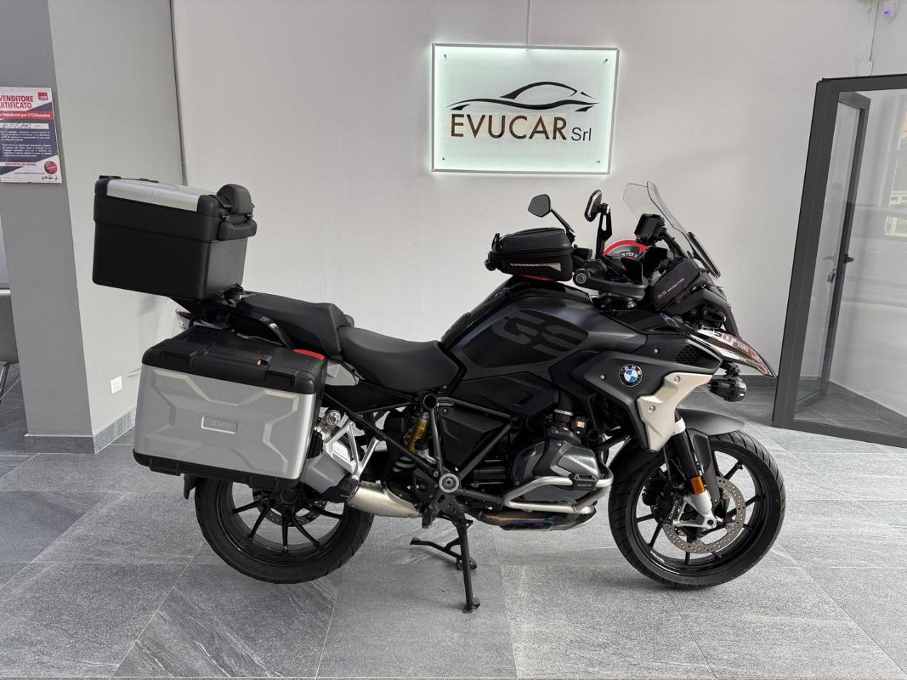 BMW R 1250 GS TRIPLE BLACK - 15