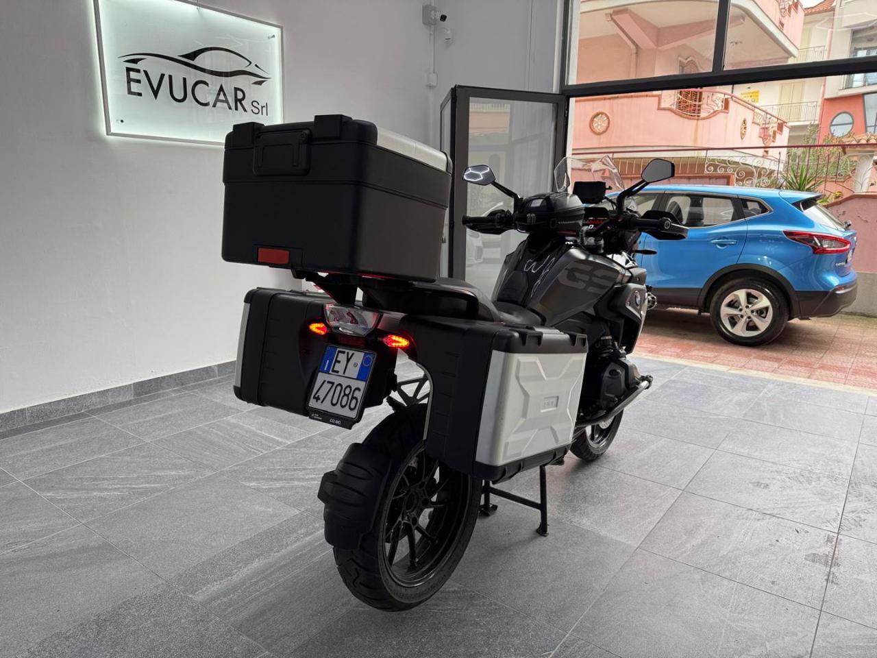 BMW R 1250 GS TRIPLE BLACK - 8