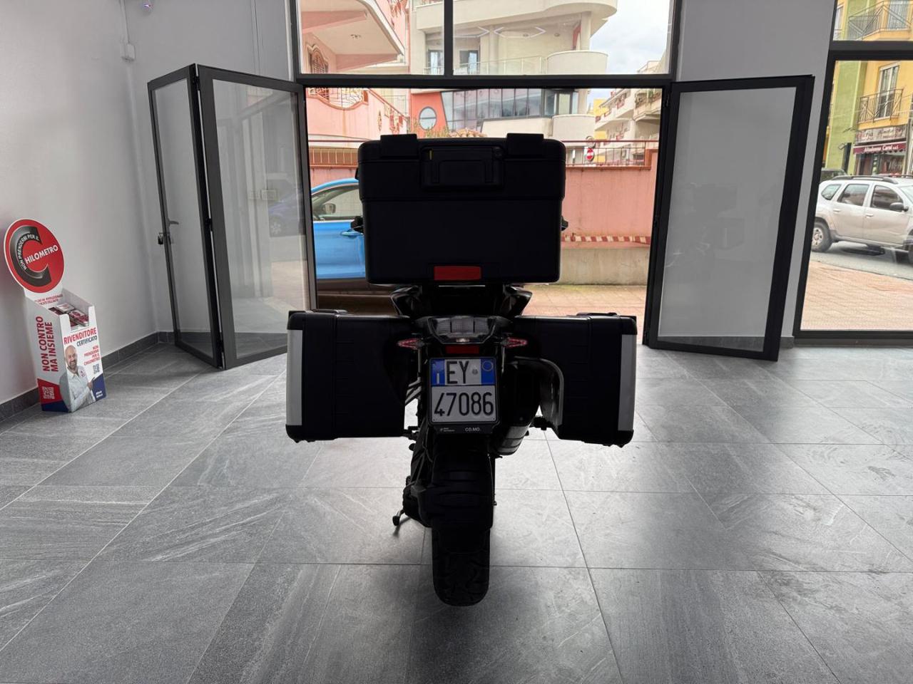 BMW R 1250 GS TRIPLE BLACK - 9