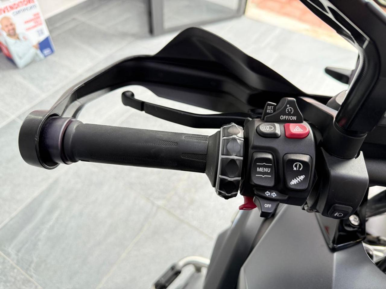 BMW R 1250 GS TRIPLE BLACK - 35