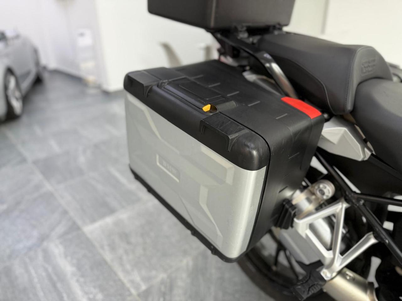 BMW R 1250 GS TRIPLE BLACK - 21