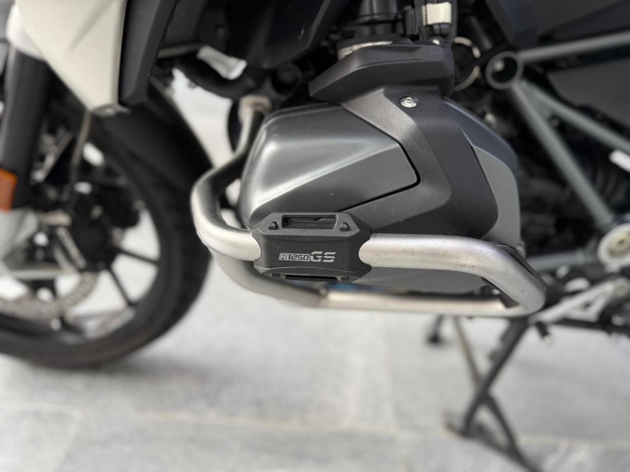 BMW R 1250 GS TRIPLE BLACK - 14