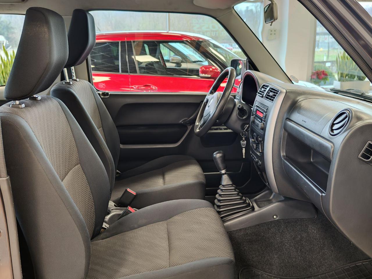 SUZUKI Jimny 1.3 4WD Evolution con GANCIO TRAINO - 11