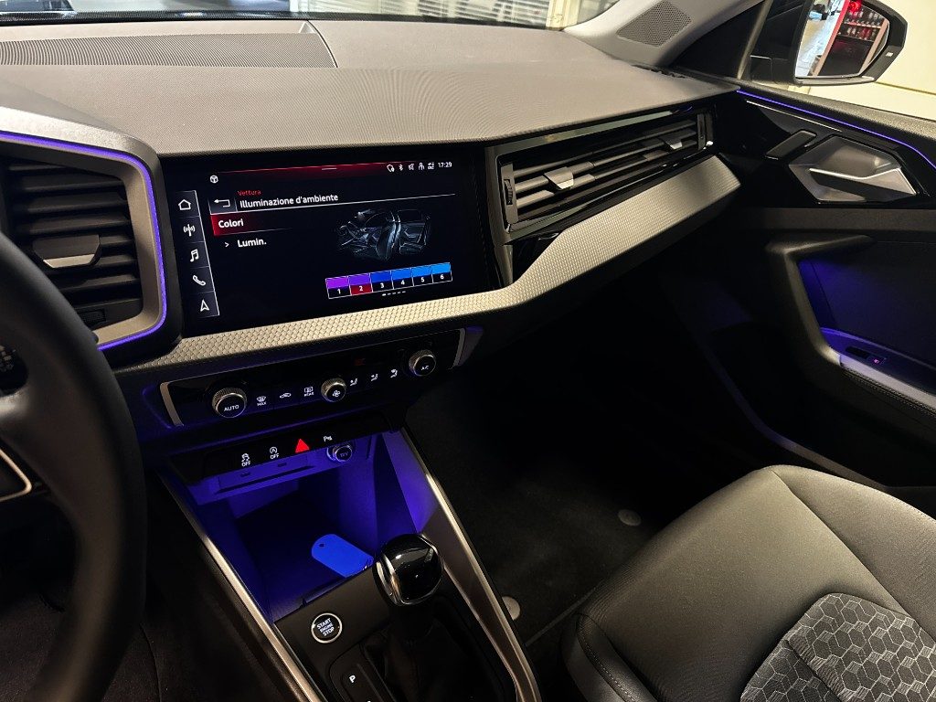 AUDI A1 SPB 30 TFSI S tronic ADRENALIN SLINE KM0 - 11