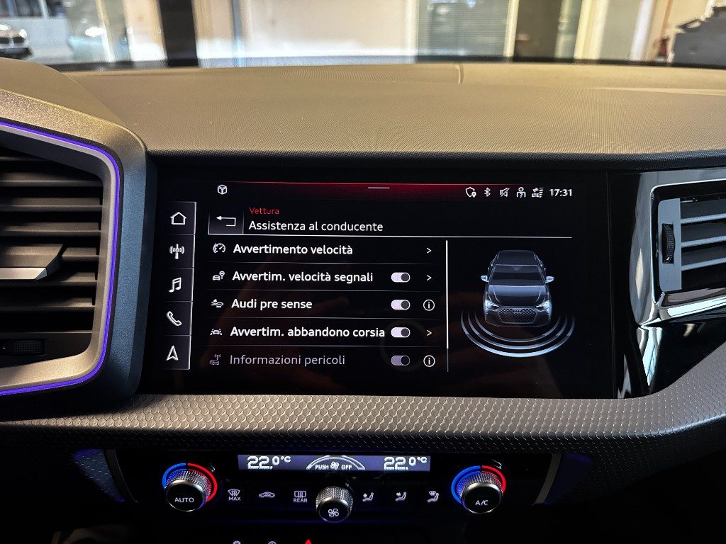 AUDI A1 SPB 30 TFSI S tronic ADRENALIN SLINE KM0 - 13