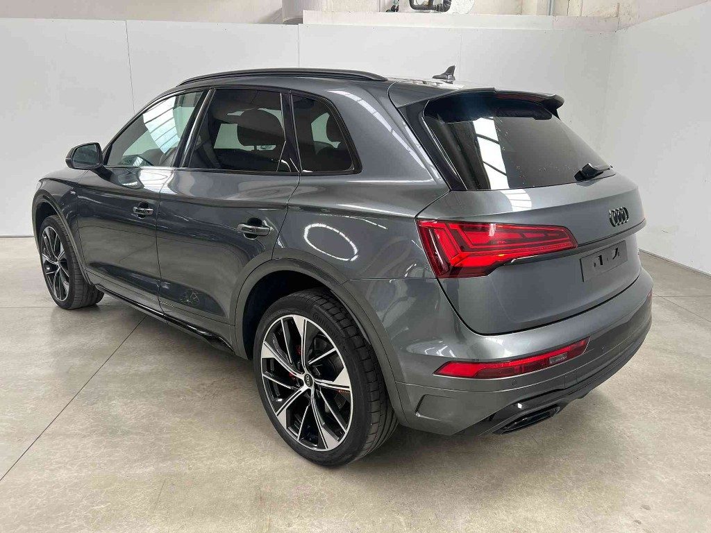 AUDI Q5 40 TDI 204 CV quattro S tronic Identity Black - 2
