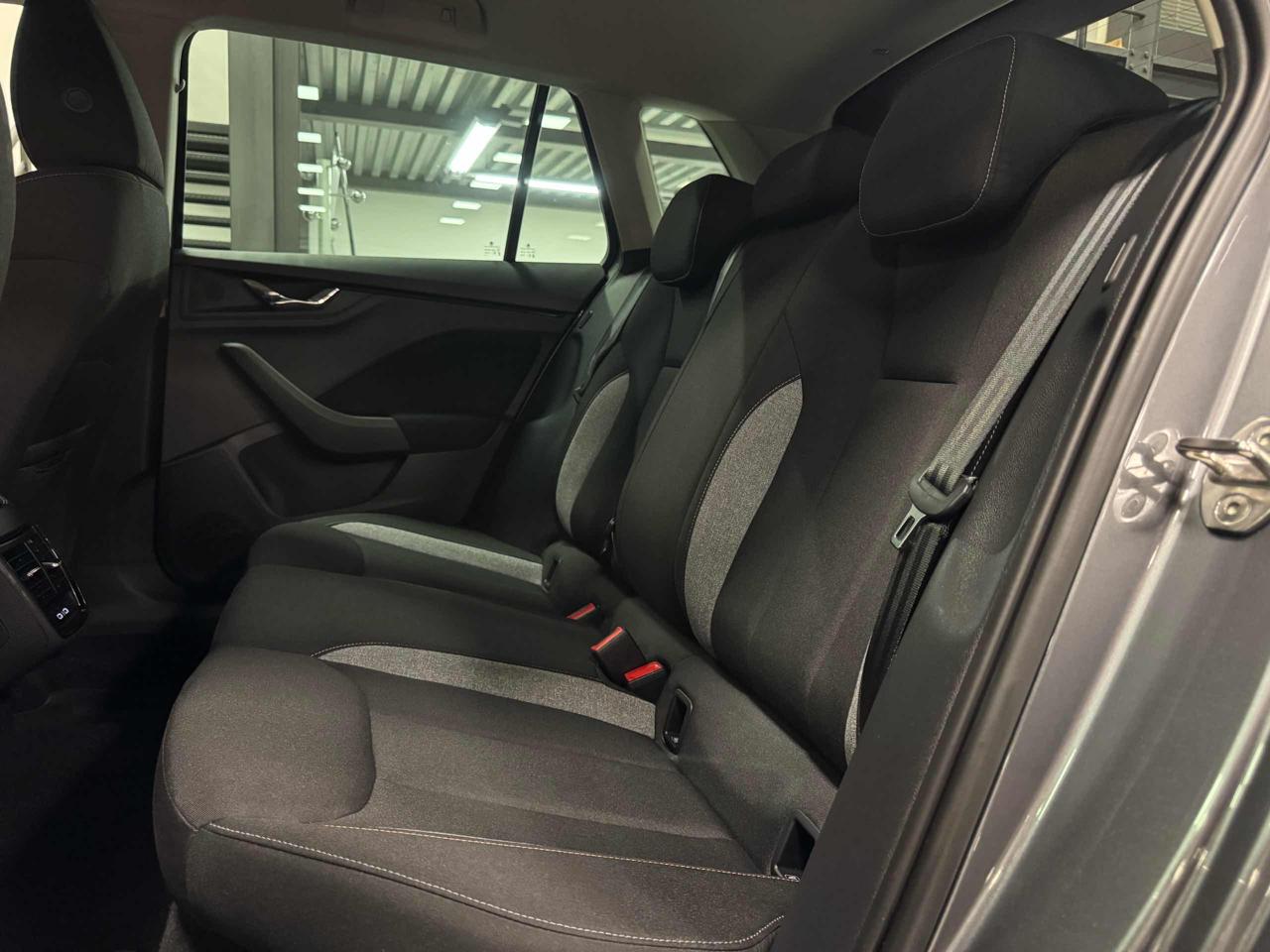 SKODA Kamiq 1.0 TSI 115 CV Black Dots - 18