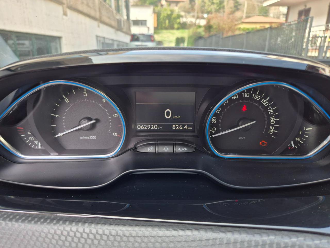 PEUGEOT 2008 1° serie BlueHDi 100 S&S Allure - 16