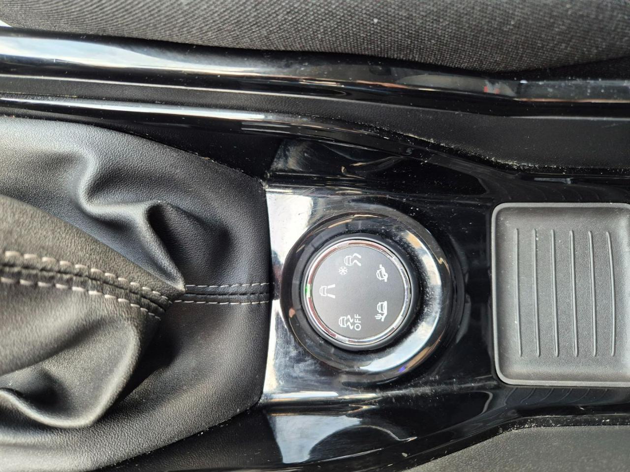 PEUGEOT 2008 1° serie BlueHDi 100 S&S Allure - 17