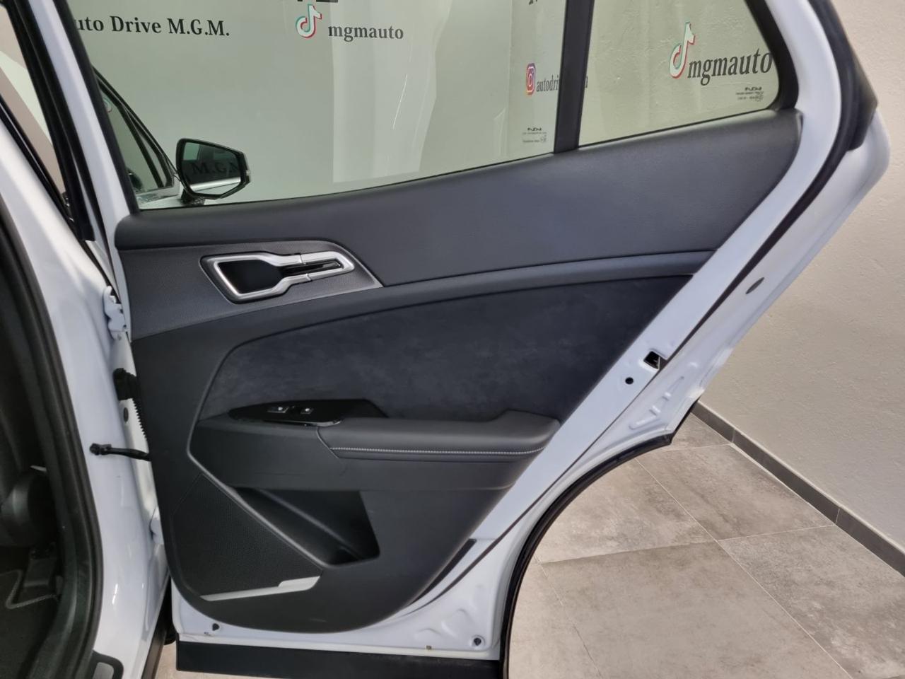 KIA Sportage 1.6 TGDi HEV AT GT-line - 23