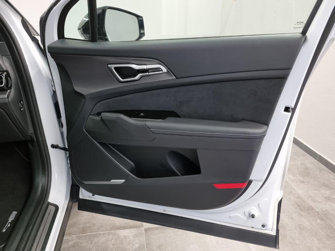 KIA Sportage 1.6 TGDi HEV AT GT-line - 24