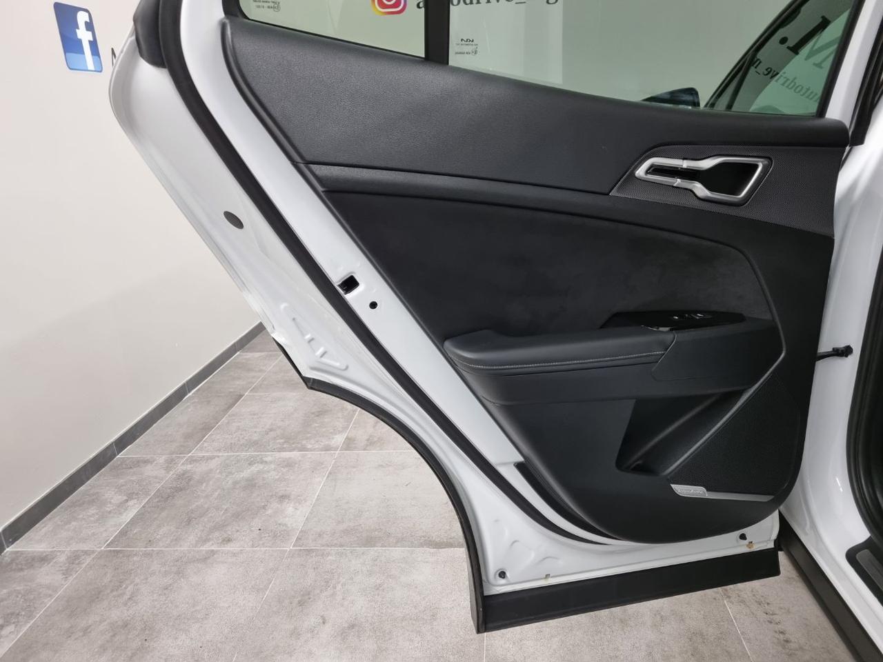 KIA Sportage 1.6 TGDi HEV AT GT-line - 38