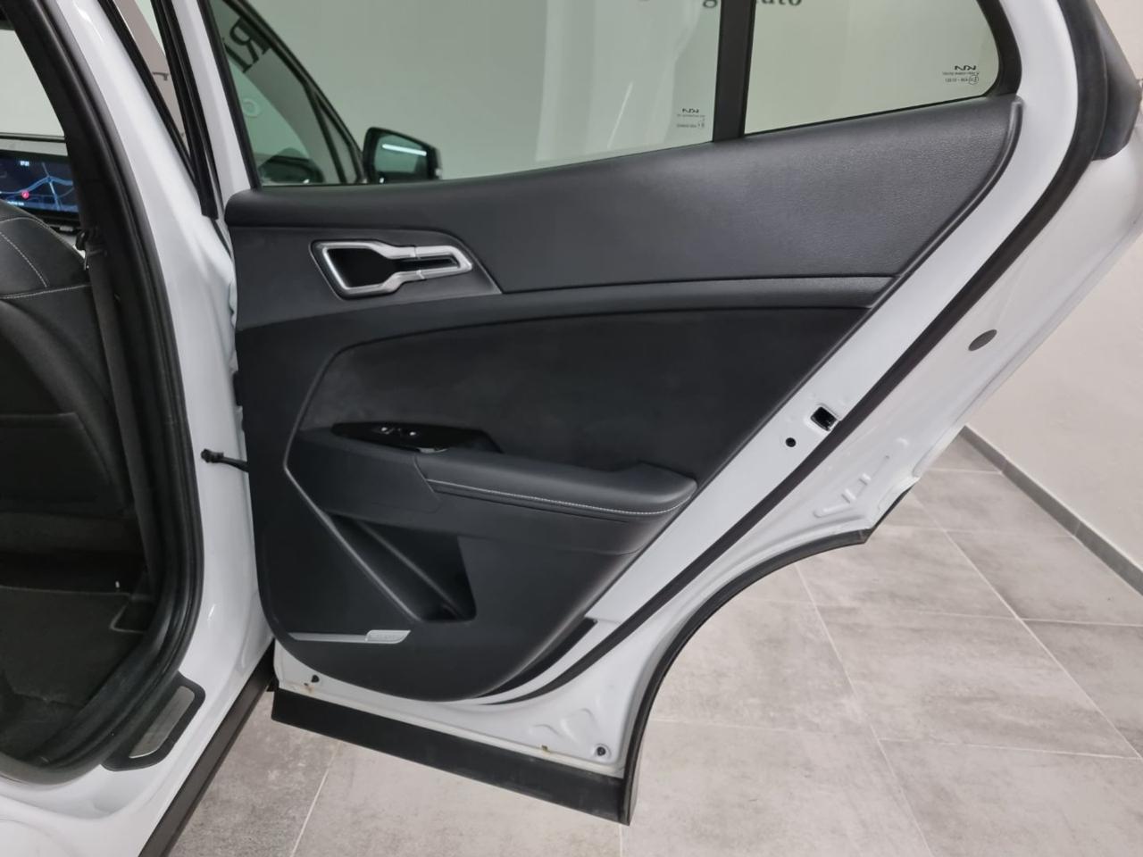 KIA Sportage 1.6 TGDi HEV AT GT-line - 42