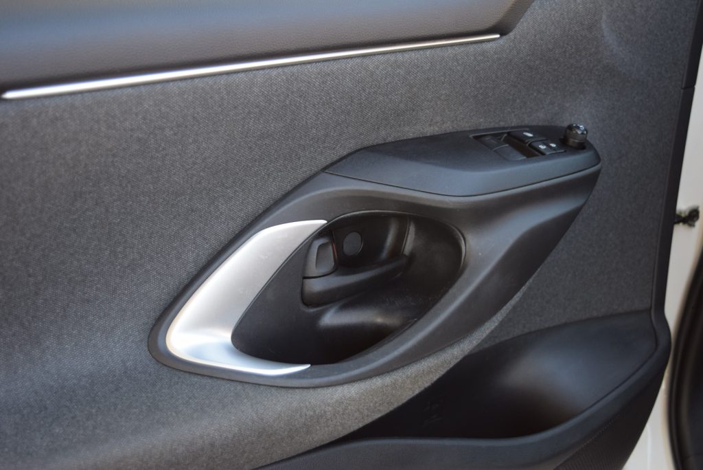 TOYOTA Yaris 1.5 Hybrid 5 porte Business 93CV - 17