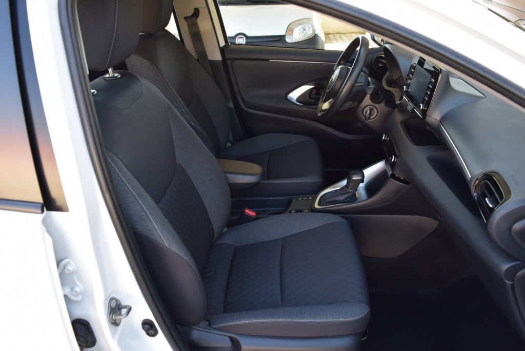 TOYOTA Yaris 1.5 Hybrid 5 porte Business 93CV - 10