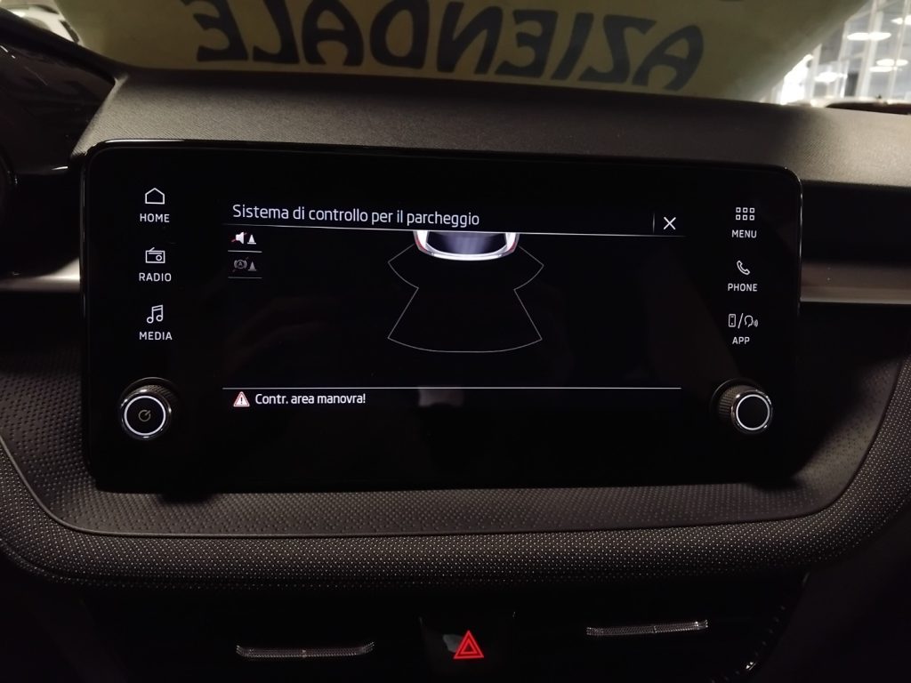 SKODA Fabia 1.0 MPI 80 CV Selection - 28