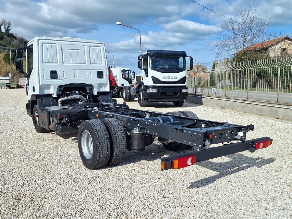 IVECO EUROCARGO 120EL22 P E6 NUOVO VARI PASSI - 2