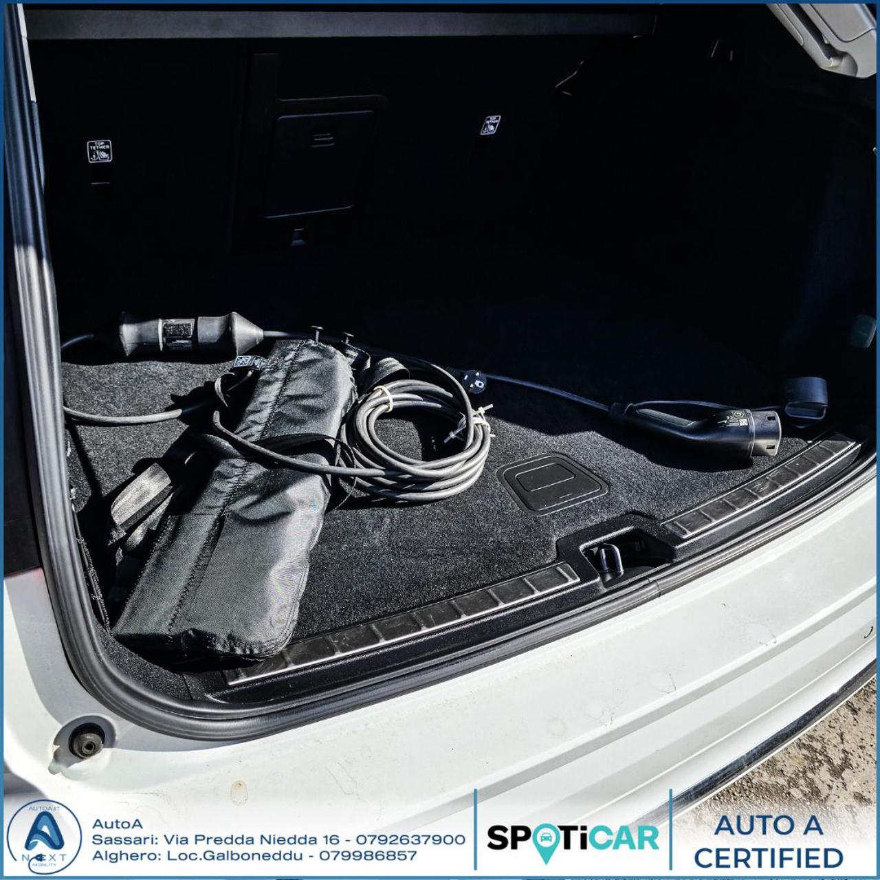 VOLVO XC60 T6 Recharge Plug-in Hybrid AWD Inscription Express - 12