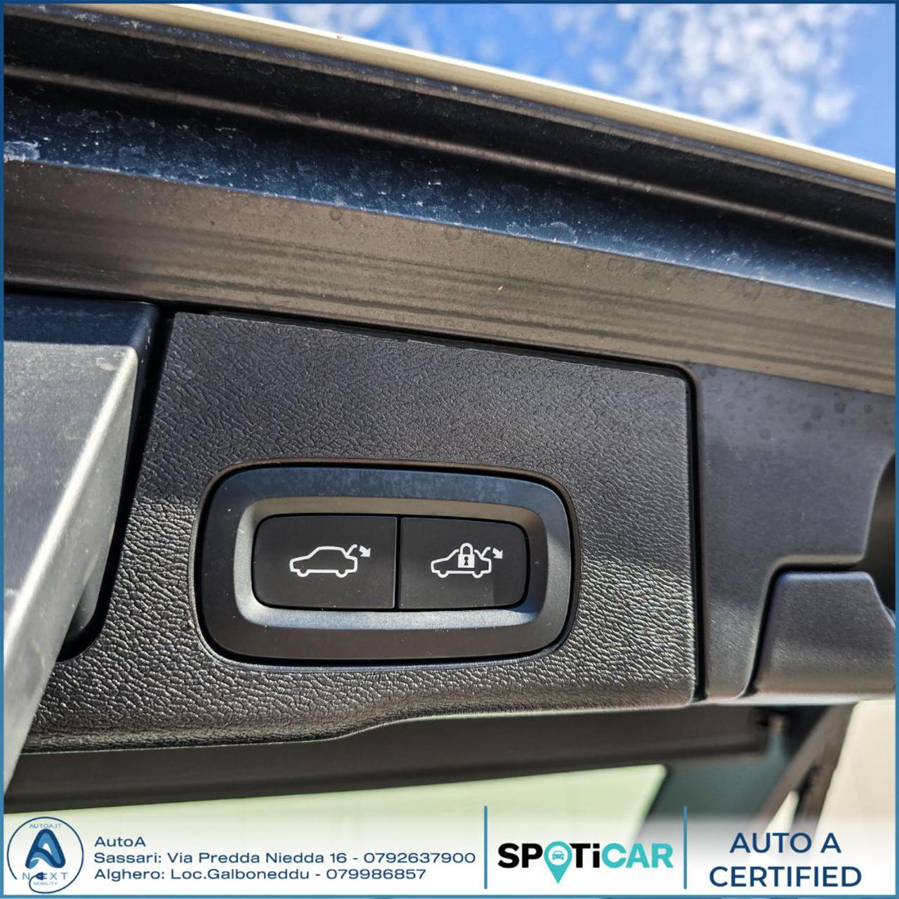 VOLVO XC60 T6 Recharge Plug-in Hybrid AWD Inscription Express - 13