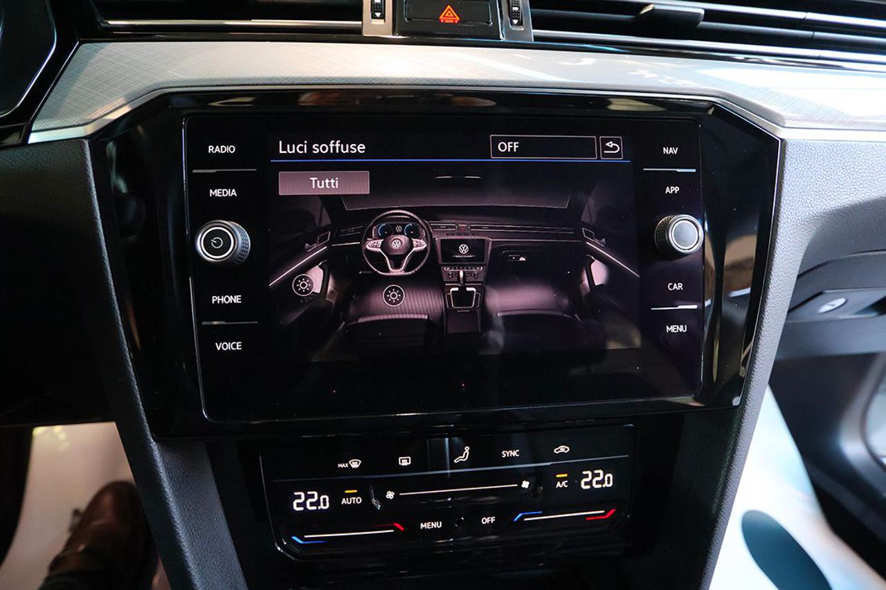 VOLKSWAGEN Passat Variant 2.0 TDI SCR EVO DSG Business - 27