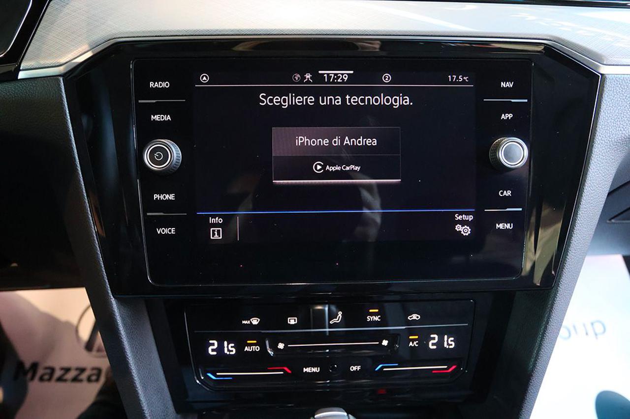 VOLKSWAGEN Passat Variant 2.0 TDI SCR EVO DSG Business - 24