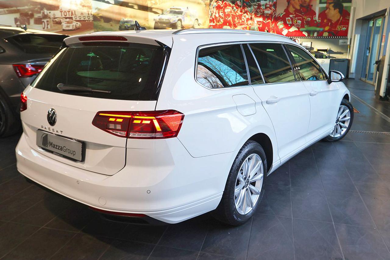 VOLKSWAGEN Passat Variant 2.0 TDI SCR EVO DSG Business - 10