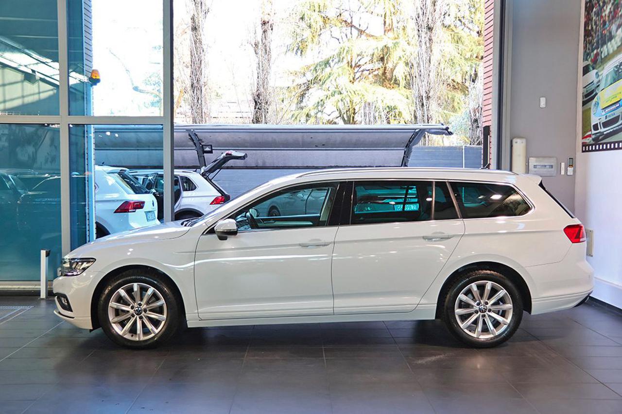 VOLKSWAGEN Passat Variant 2.0 TDI SCR EVO DSG Business - 4