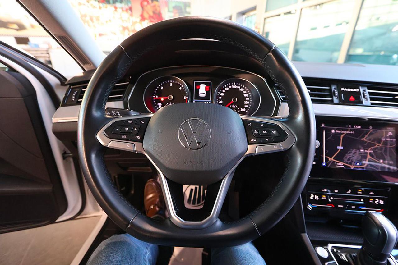 VOLKSWAGEN Passat Variant 2.0 TDI SCR EVO DSG Business - 20
