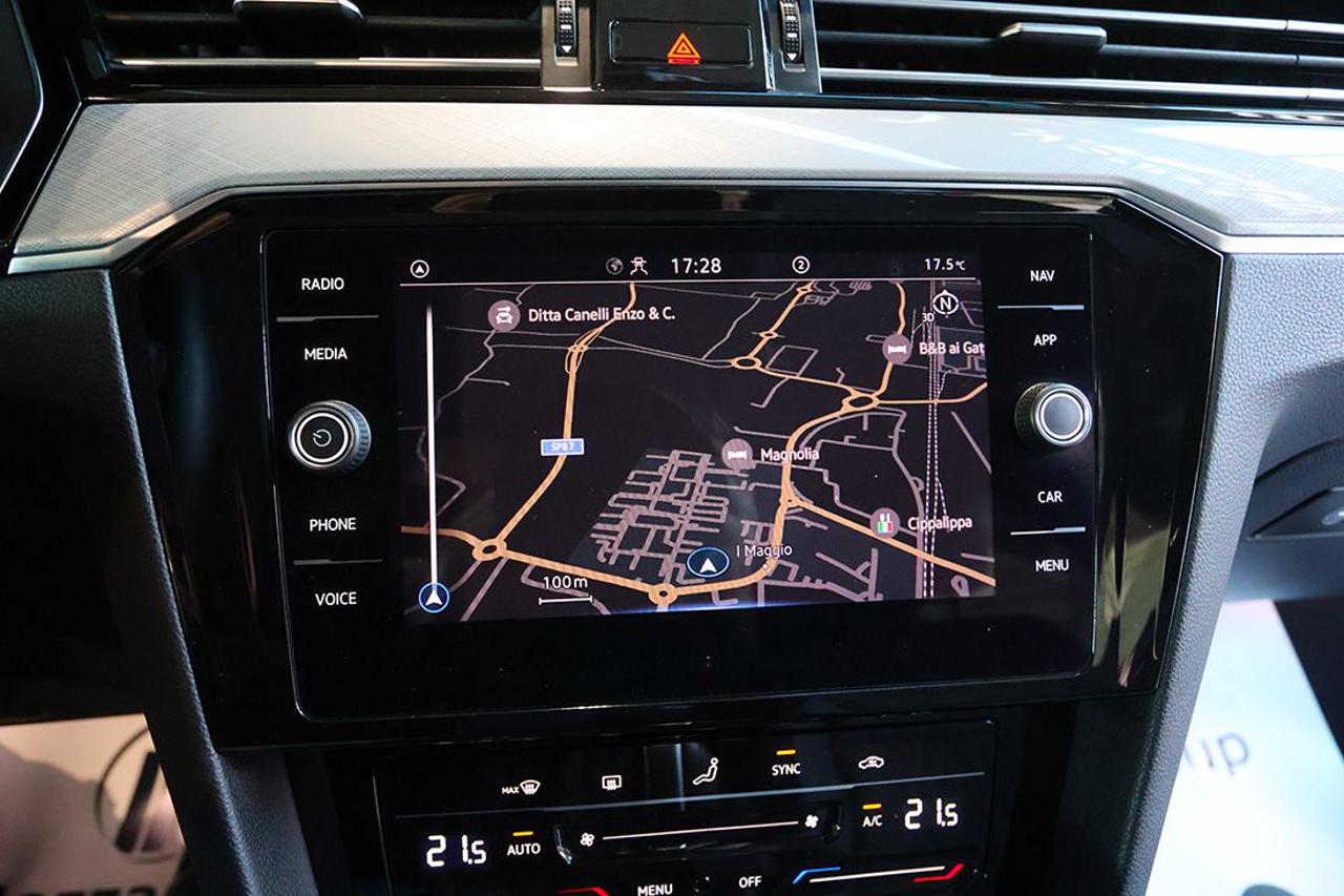 VOLKSWAGEN Passat Variant 2.0 TDI SCR EVO DSG Business - 22