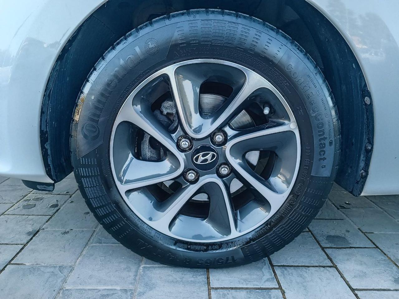 HYUNDAI i10 1.0 MPI Tech - 20