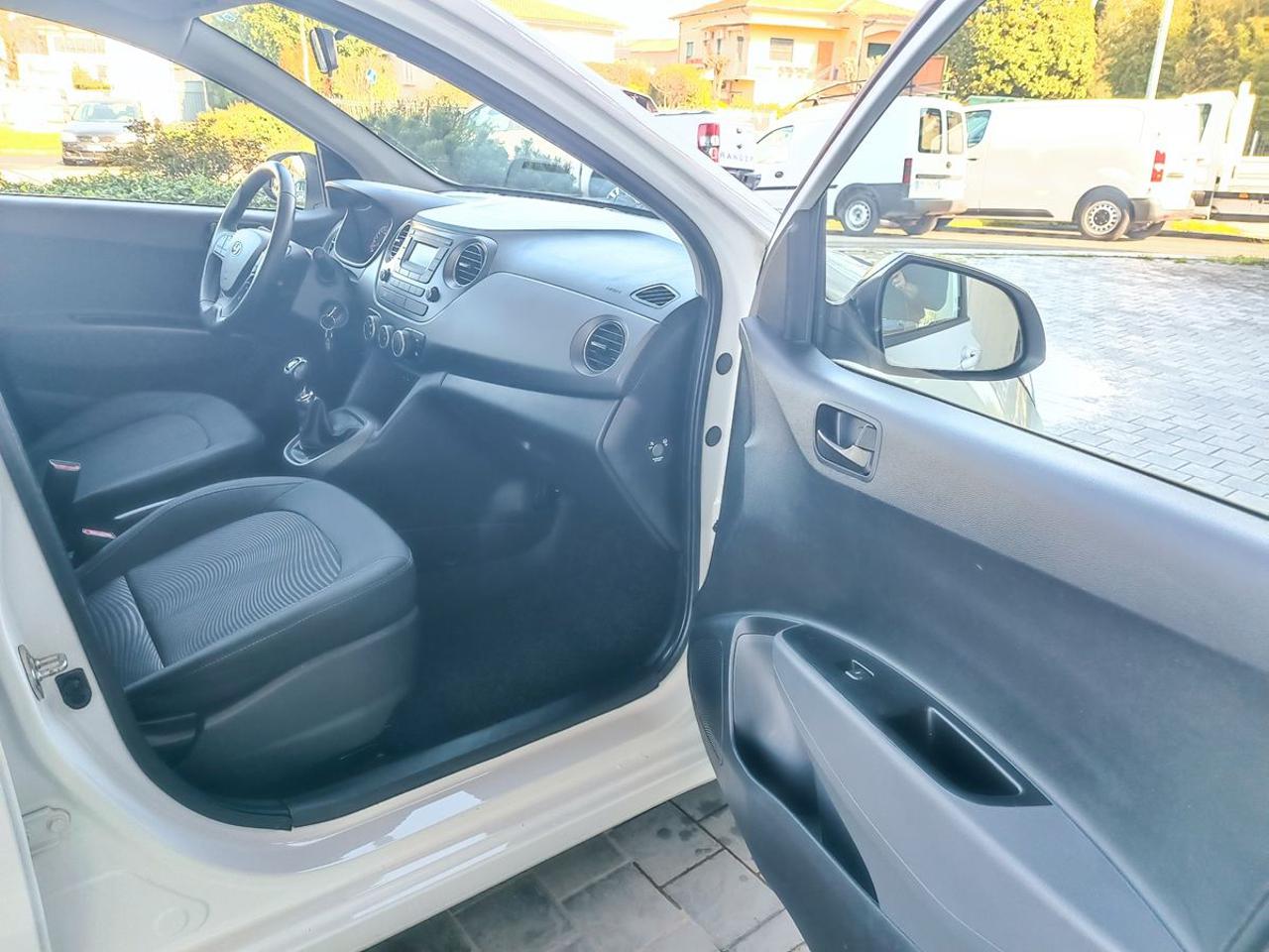 HYUNDAI i10 1.0 MPI Tech - 15