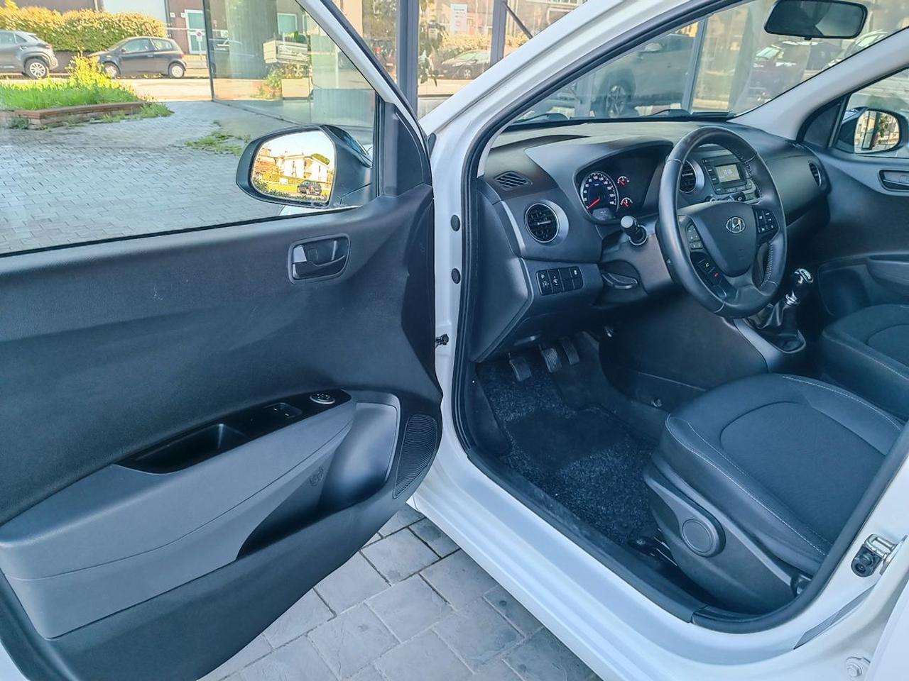 HYUNDAI i10 1.0 MPI Tech - 6