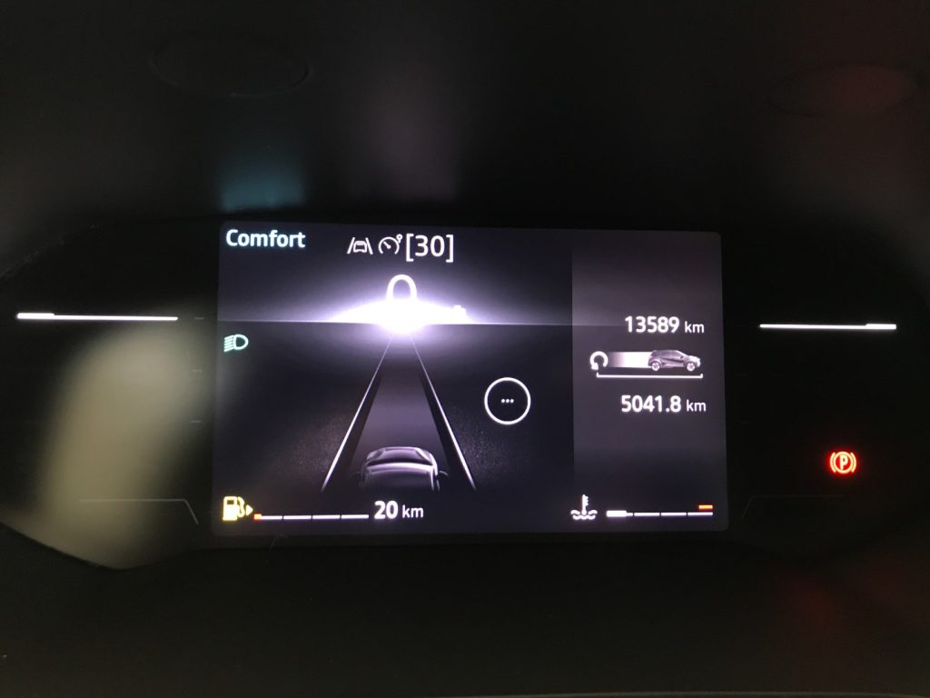 RENAULT Captur TCe 90 CV Techno - 12