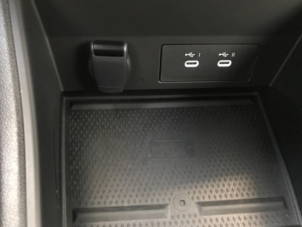 RENAULT Captur TCe 90 CV Techno - 16