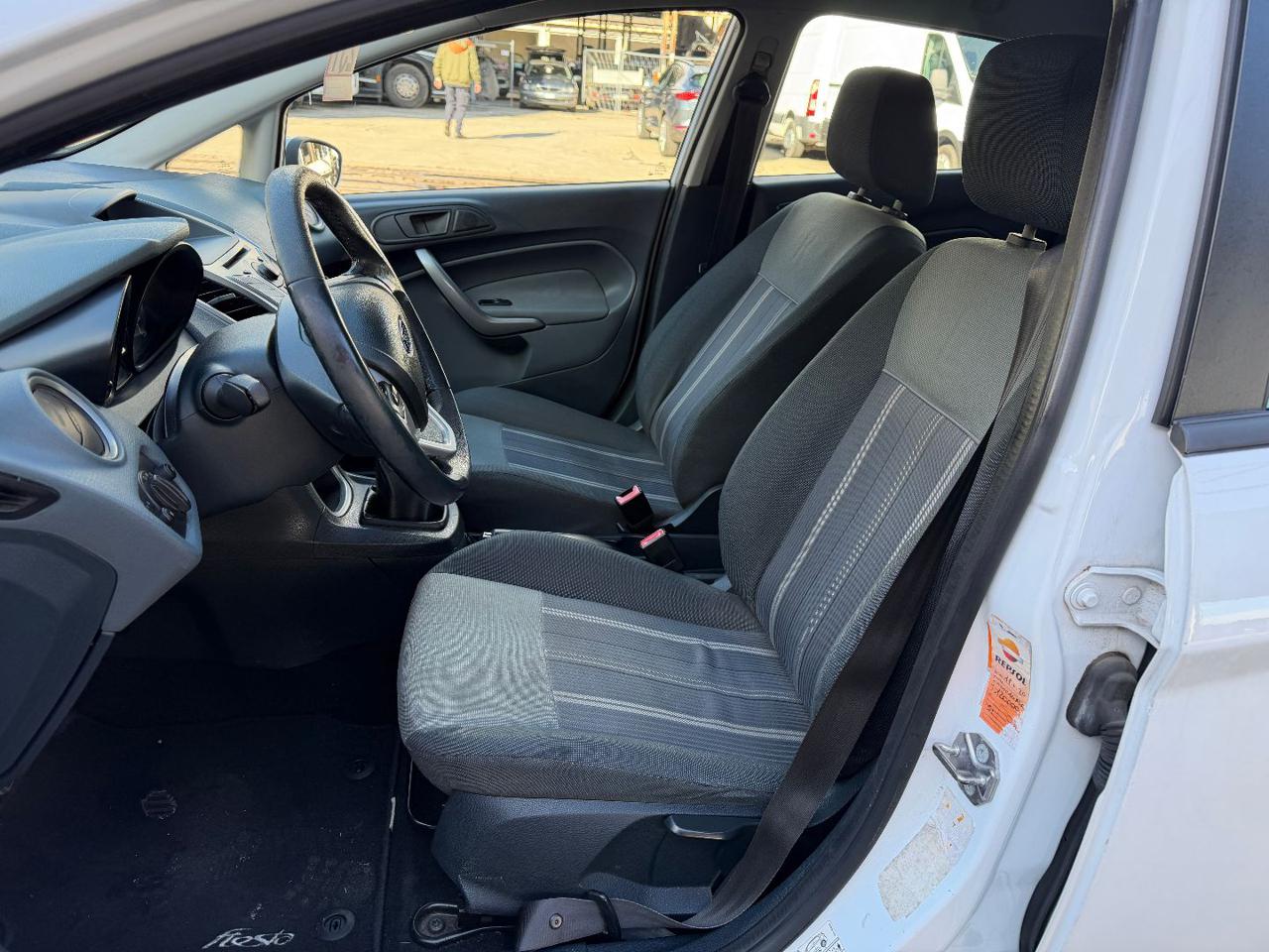 FORD Fiesta + 1.4 5 porte Bz.- GPL - 9