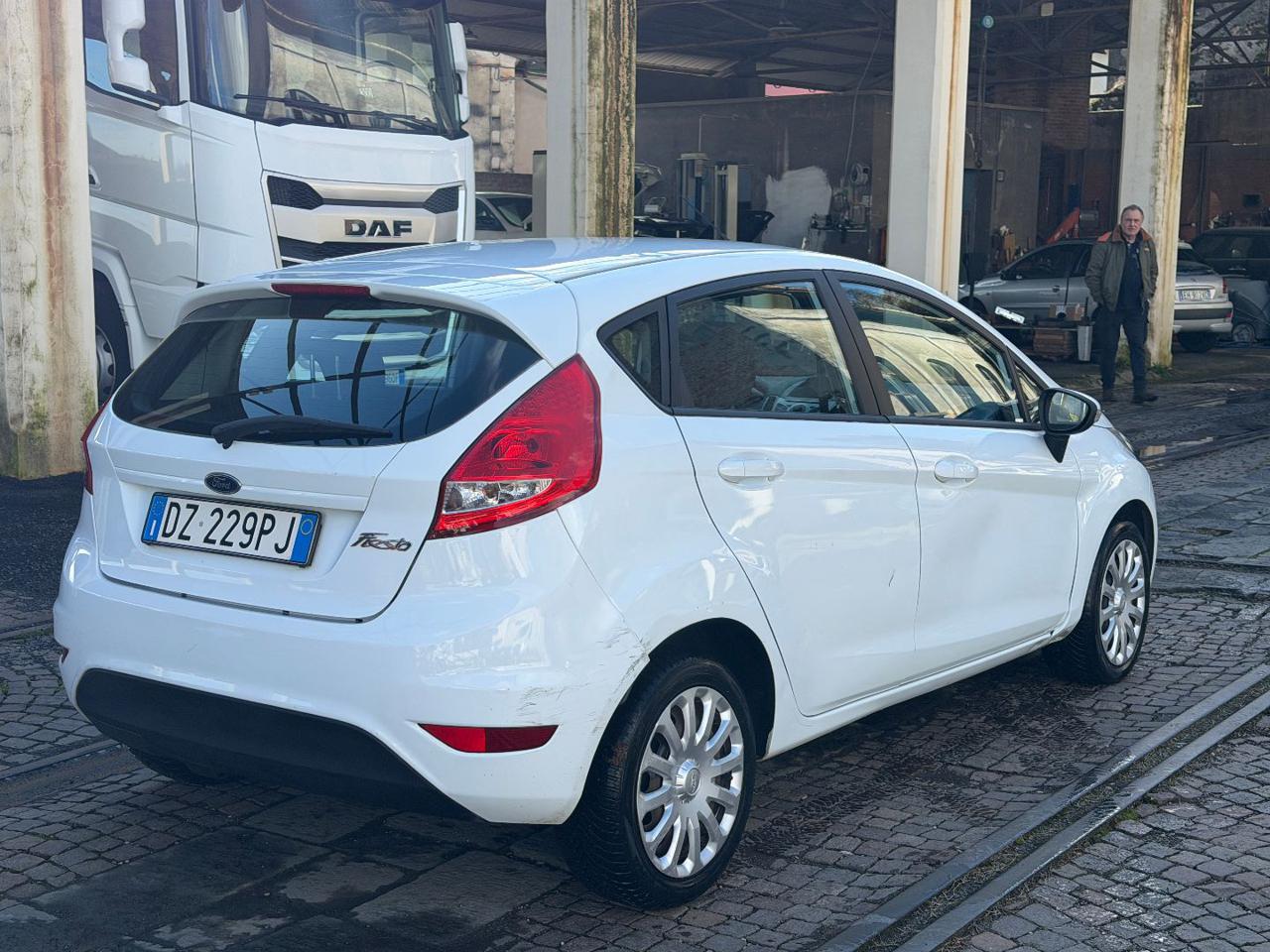 FORD Fiesta + 1.4 5 porte Bz.- GPL - 7