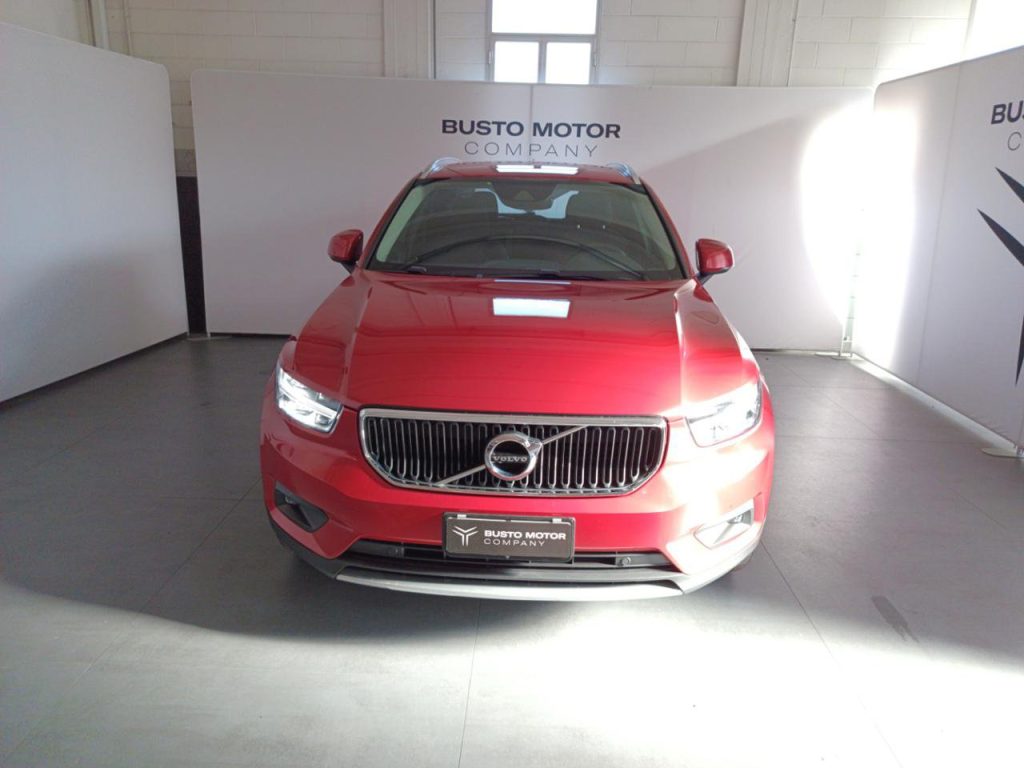 VOLVO XC40 T2 Automatico Momentum Pro - 2