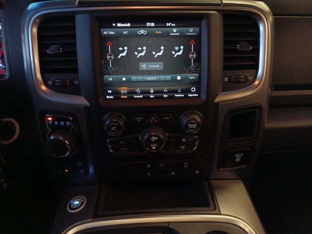 RAM 1500 V8 Crew Cab Limited GPL 395cv - 13