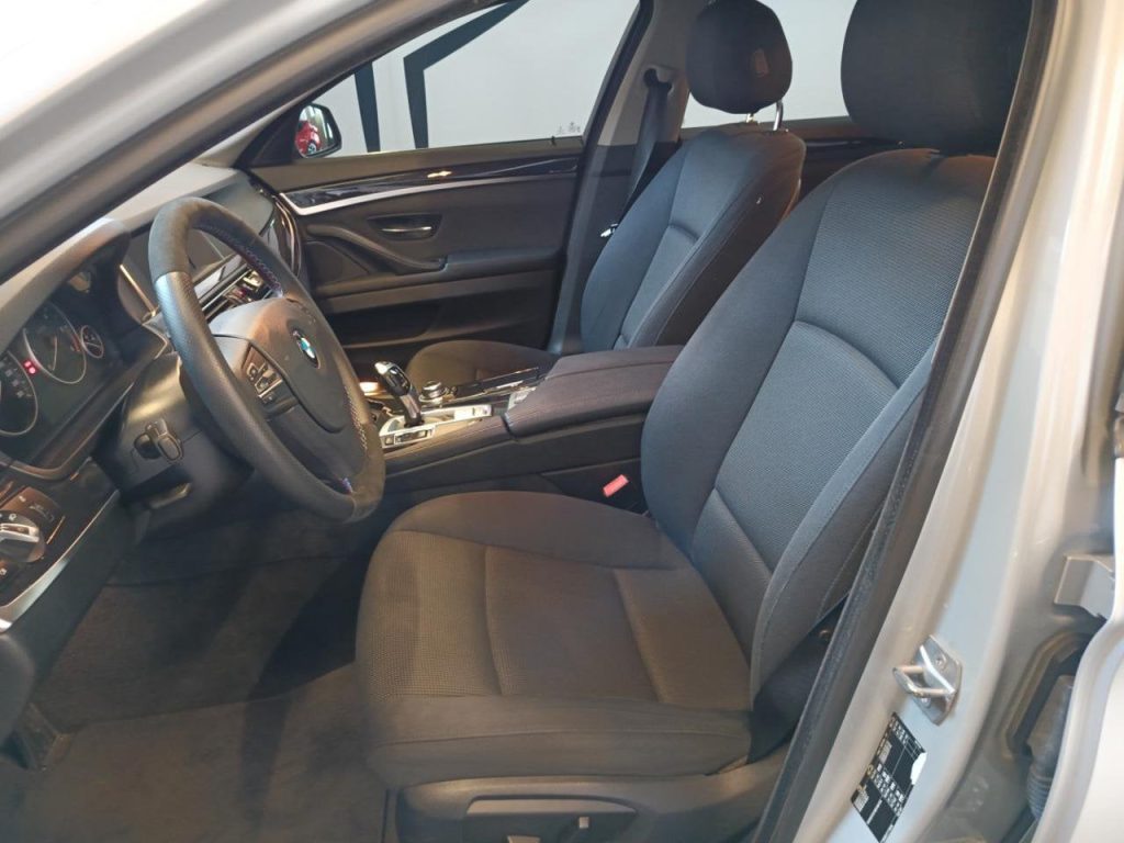 BMW 520 520 d xDrive Touring Msport - 8