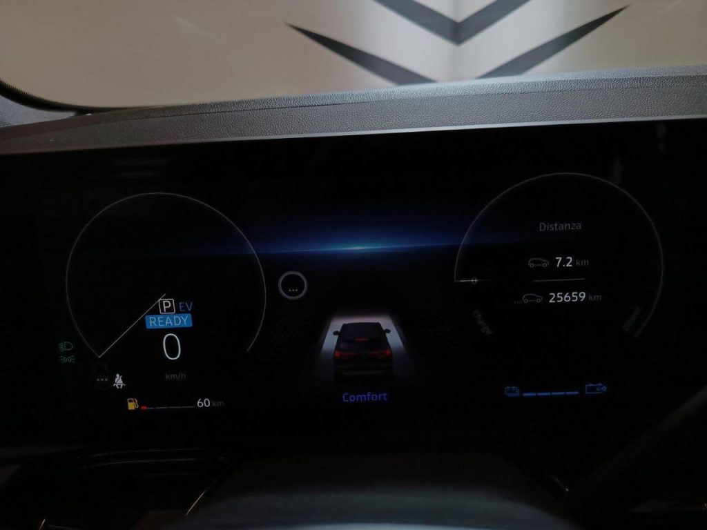 RENAULT Austral Full Hybrid E-Tech 200 CV Techno - 12