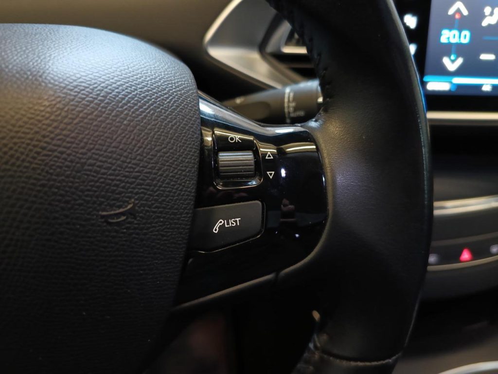 PEUGEOT 308 PureTech Turbo 130 S&S Allure - 18