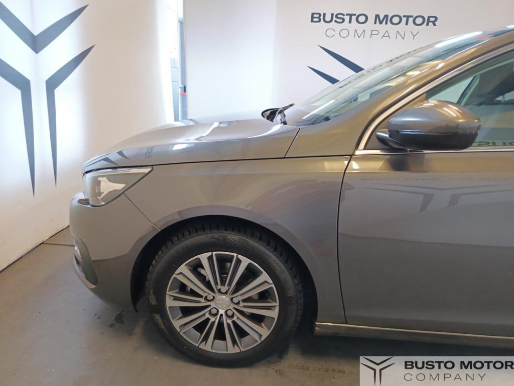 PEUGEOT 308 PureTech Turbo 130 S&S Allure - 7
